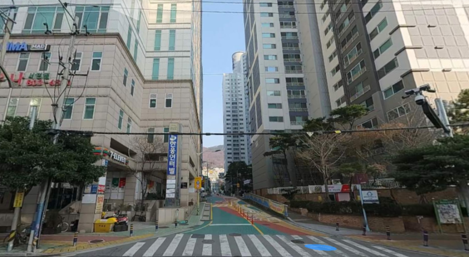 전포역 주차장 _ 지하철 2번 출구와 성북 초등학교 사이에 기계식 주차장 있습니다!