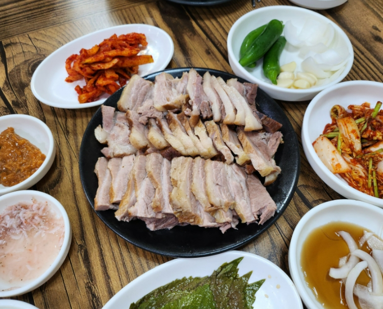 부산시청 주차장 | 시청역 '애돈촌돼지국밥'맛집 주만사 추천 주차장 소개!🚗
