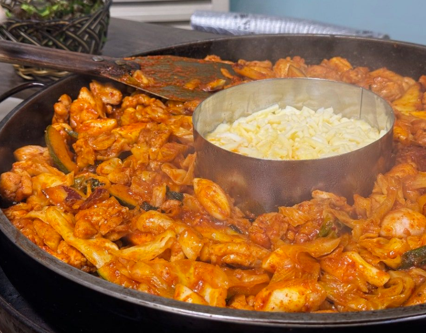 남춘천역 주차장 | 춘천 여행·맛집 방문 전 알아두면 좋은 주만사 추천 주차장 닭갈비 맛집 안내