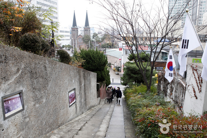 마산역 주차장 | "기차 여행의 설렘, 주차 요금 폭탄으로 망칠 순 없으니까!" 마산역 기차 여행 추천 목적지와 주차 꿀팁
