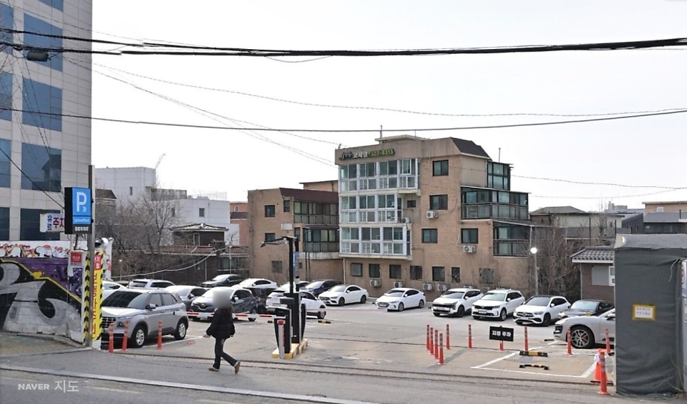 연남동 주차장｜홍대입구역 도보권, 시간권부터 전일권, 심야 이용 가능한 주차장 '카페공명' 안내