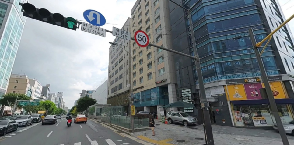 선정릉역 월주차 _ 3번 출구 바로에서 30초 걸리는 승용차 전용 기계식 주차장