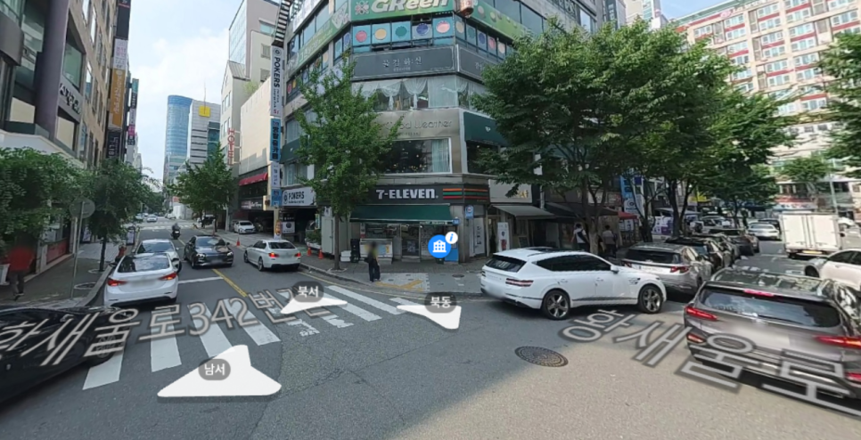 서현역 주차장 _  평일 주말 오전 8시~오후 8시까지 사용 가능한 기계식 주차장