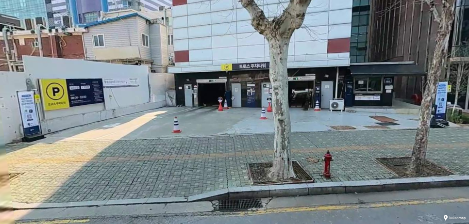 홍대입구역 월주차 대형 세단도 입차 가능한 쾌적한 월정기 주차장 상품 안내