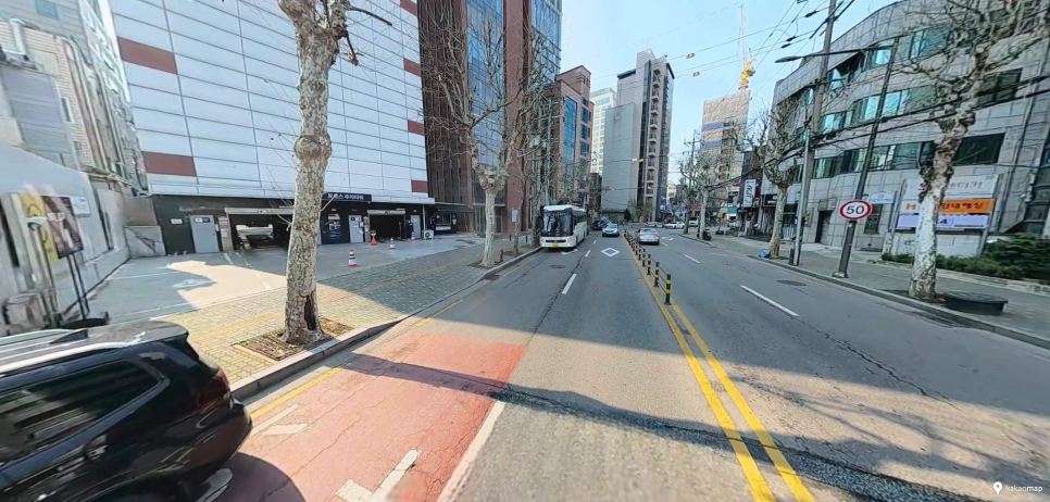 홍대입구역 월주차 대형 세단도 입차 가능한 쾌적한 월정기 주차장 상품 안내