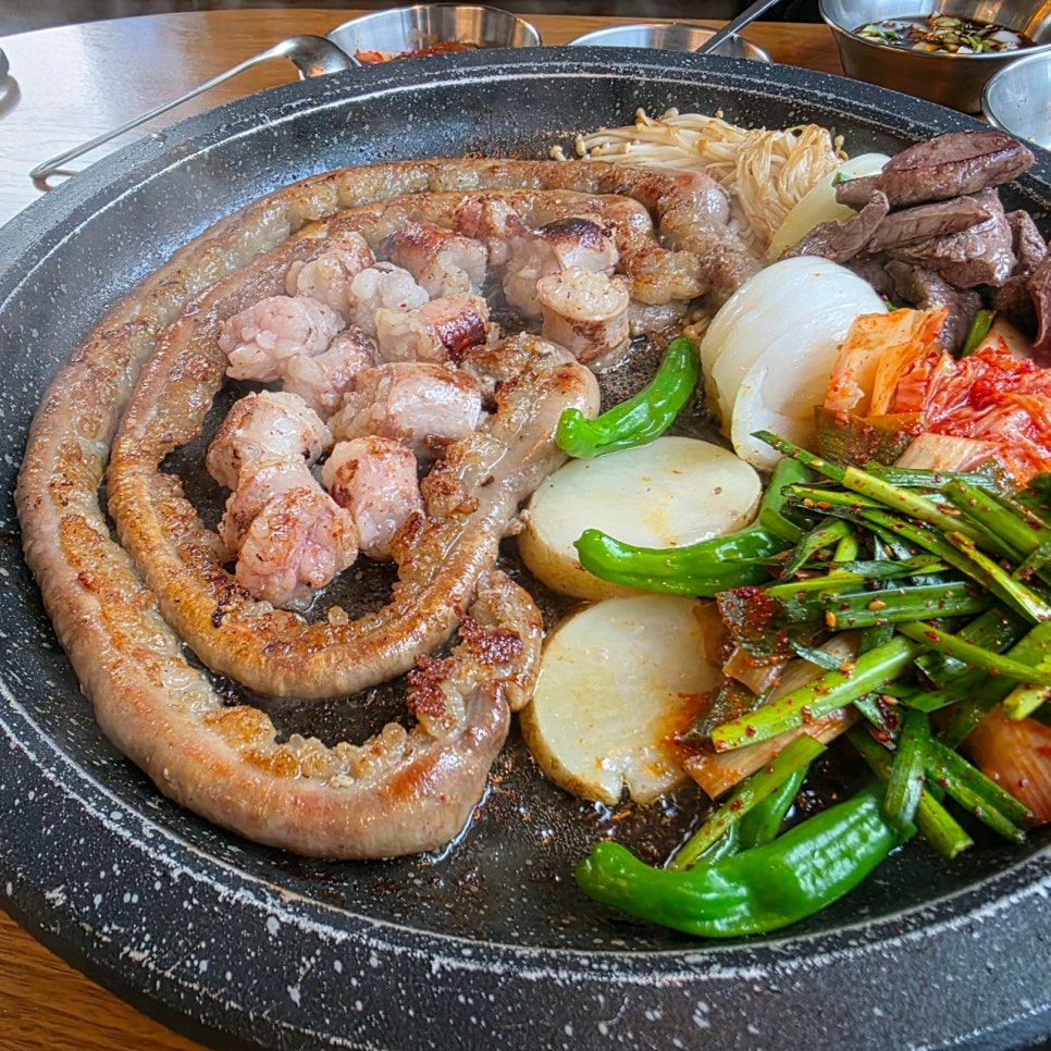 영통구청주차장 맛집 소개, 소곱친구부터 인근 주차장 할인권 정보까지! 대표 이미지