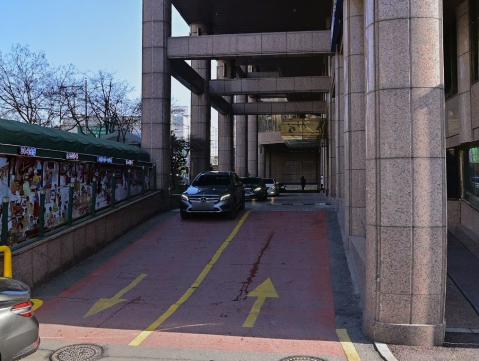 압구정역 저렴한 주차장 추천_압구정 라떼 맛집 '맥코이 신사', 공영주차장보다 저렴한 주차 할인권
