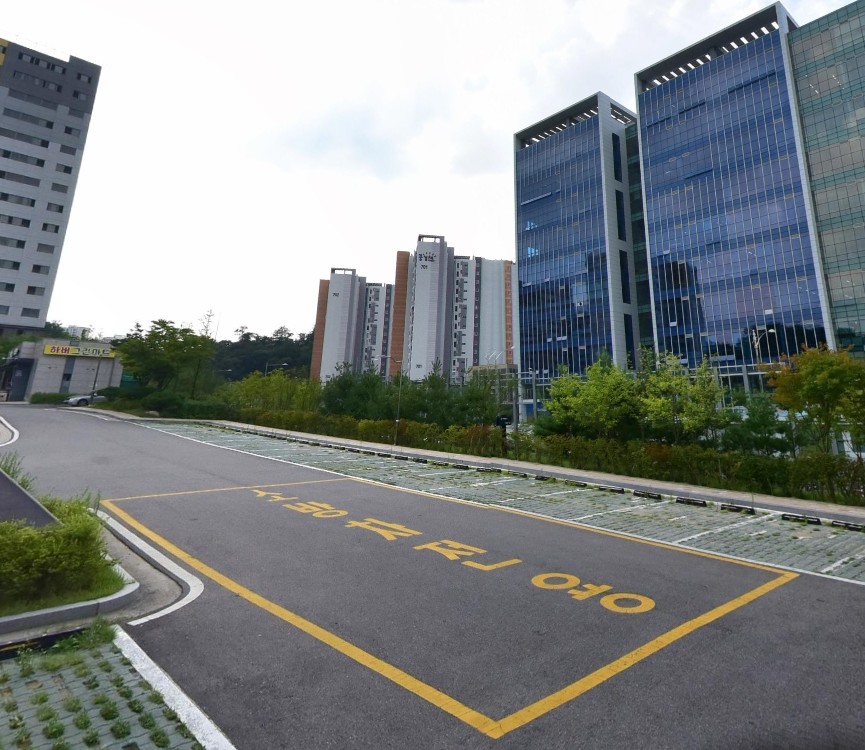 구로 항동 주차장 구로에이스캠프 지식산업센터 항동지구 근린공원 근처 주차장 '헤이븐즈' 카페 추천