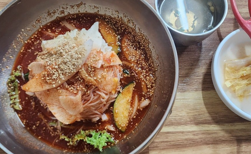 거제역 주차장 |  거제역 주차 스트레스 없이 즐기는 방법, 초역세권 주차장 맛집 손영환비빔국수 안내