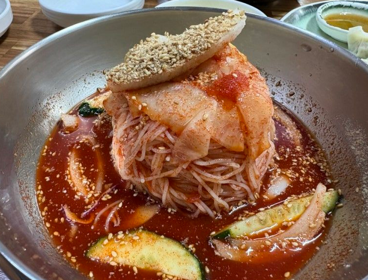 거제역 주차장 |  거제역 주차 스트레스 없이 즐기는 방법, 초역세권 주차장 맛집 손영환비빔국수 안내