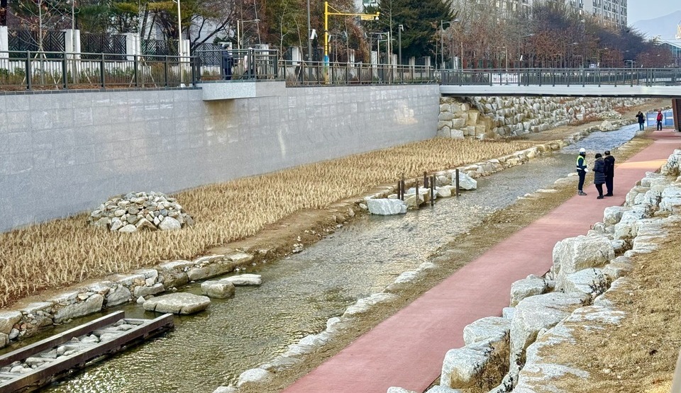 갈산동 주차장 | 갈산역에 이런 곳이 있었어? 인천의 작은 유럽 '학센 맛집' 방문 전 필수 체크리스트