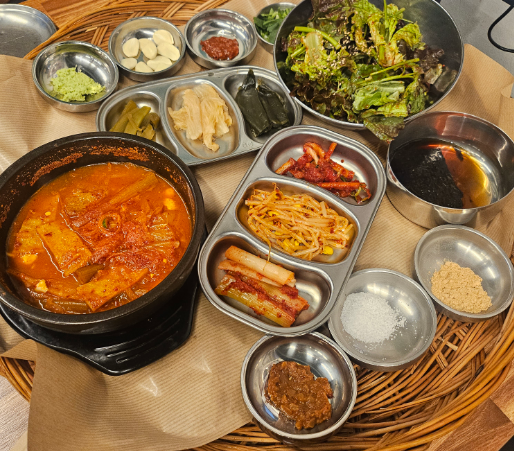 구산역 주차장｜주차장 고민 해결! 주만사 추천 주차장 삼겹살 맛집 옥탑방 안내