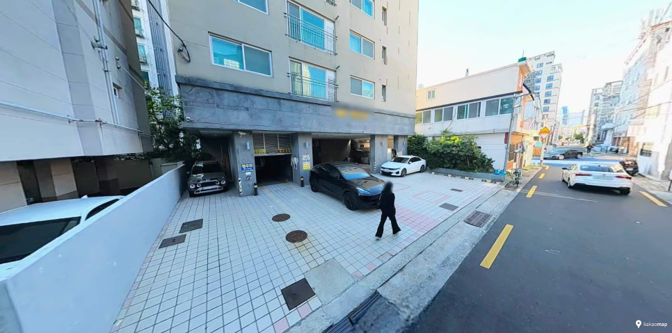 금련산역 주차장 | 부산 광안동 바다·브런치 일정에 좋은 주만사 추천 주차장 2곳   맛집 ‘오지테이블’