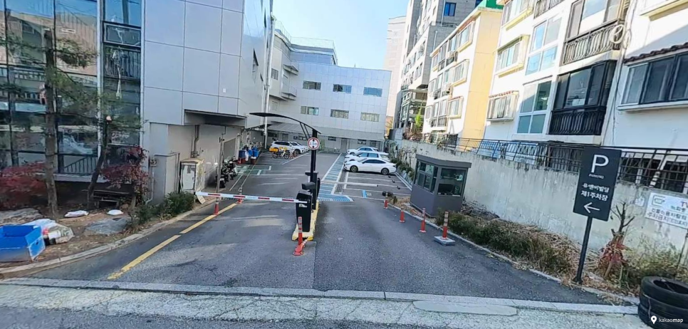 파주스타디움 주차장 | 금촌동·금릉역 인근 주차 고민 해결! 일주차 8천 원 가성비 주차장과 블랙 우드 감성 카페 추천