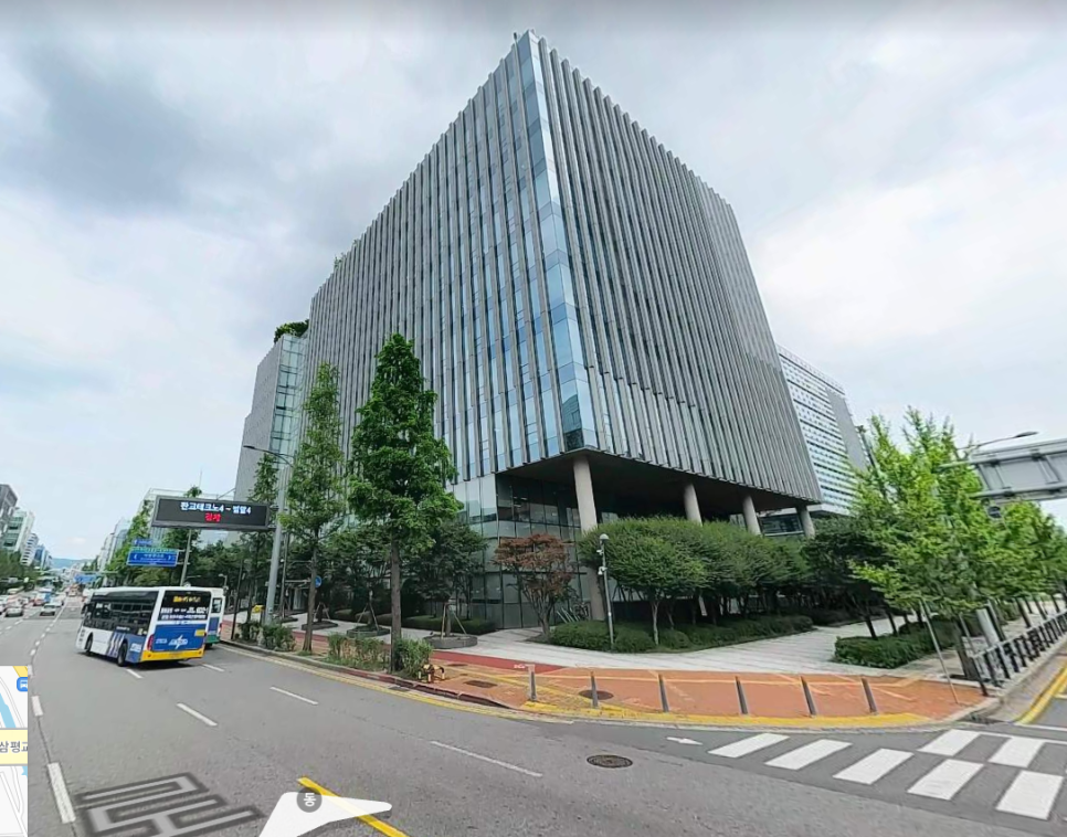판교역 인근 주차장 찾기 | 비즈니스 미팅부터 주말 결혼식,나들이까지 '가성비 일주차' 명당 5선