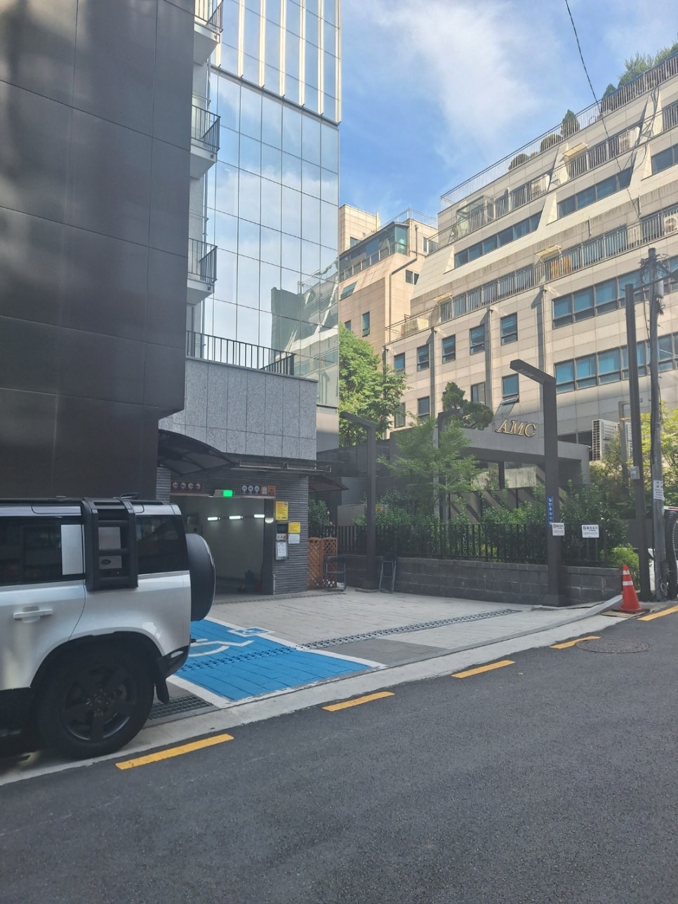 언주역 주차장 당일권 할인 받는 법 논현동 근처 카페 맛집 "구테로이테" 소개