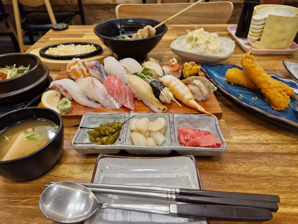 인천 서구청 주차장 점심 맛집 '도담초밥' 인천아시아드주경기장 주변 주차 저렴한 곳 추천