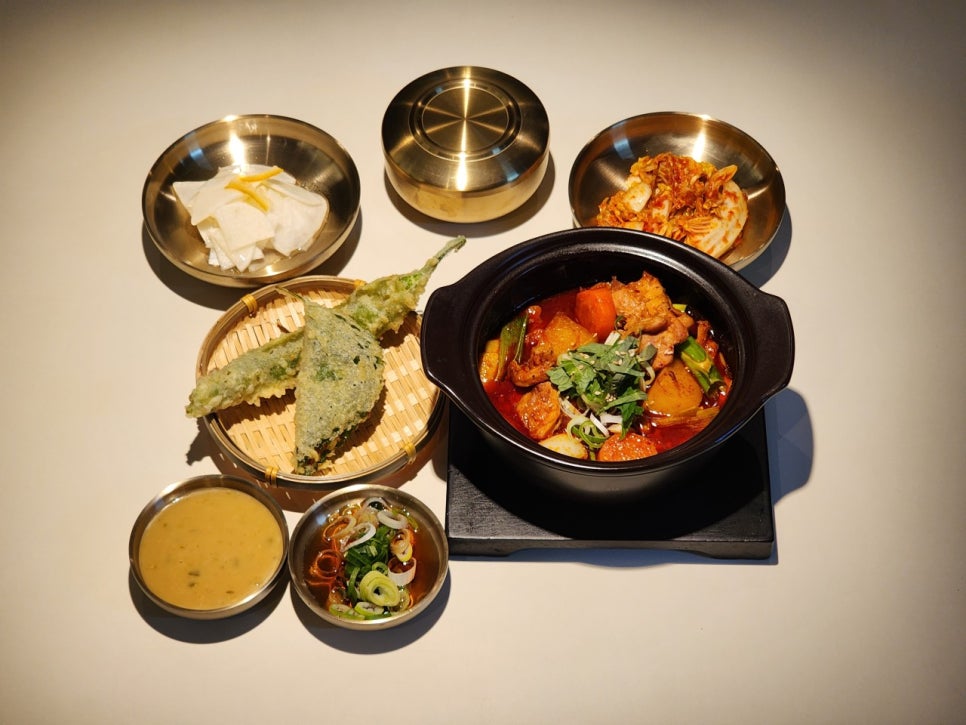 서초역 주차장 '마제스타시티 주차장 ' 위치 요금 대법원 근처 닭요리 맛집 추천