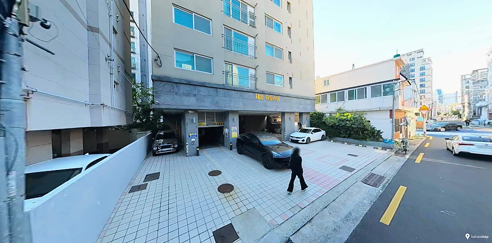 금련산역 주차장 |  어디가 편할까? 광안리·남천동 방문 전 알아두면 좋은 주만사 추천 주차장 역 인근 카페 피크닉 소개
