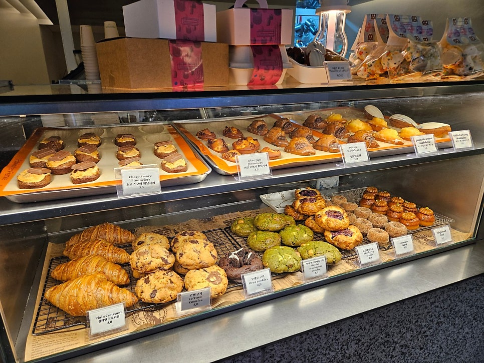 을지로입구역주차장 | 복잡한 명동에서 숨은 꿀주차장 추천 & 디저트 맛집 '크림시크'