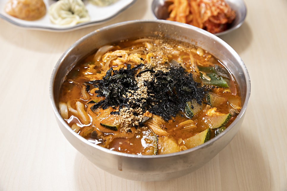 월화거리 주차장 | 강릉중앙시장 주차 완벽 가이드: 공영주차장 만차? 줄 서지 말고 '예약'으로 해결하세요!