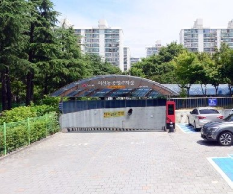 전주시 완산구 서신동 일주차 추천: 먹자골목에 방문하시는 여러분은 주차난에 시달리지 마시고 이 주차장을 이용해보세요!