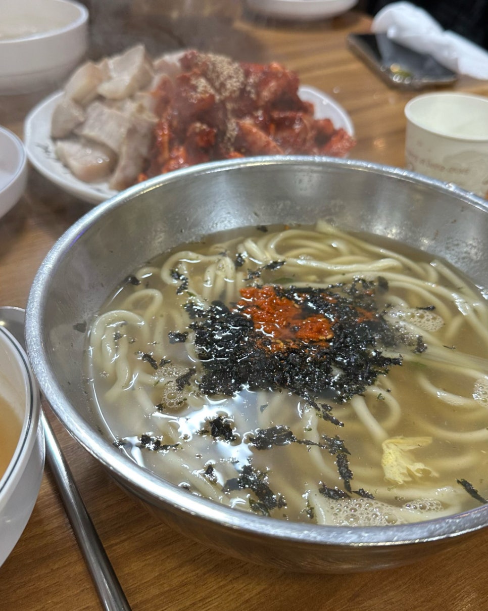 은평구청 주차장 은평구청 근처 공영보다 저렴한 주차장 추천 보쌈 맛집 '충무칼국수'