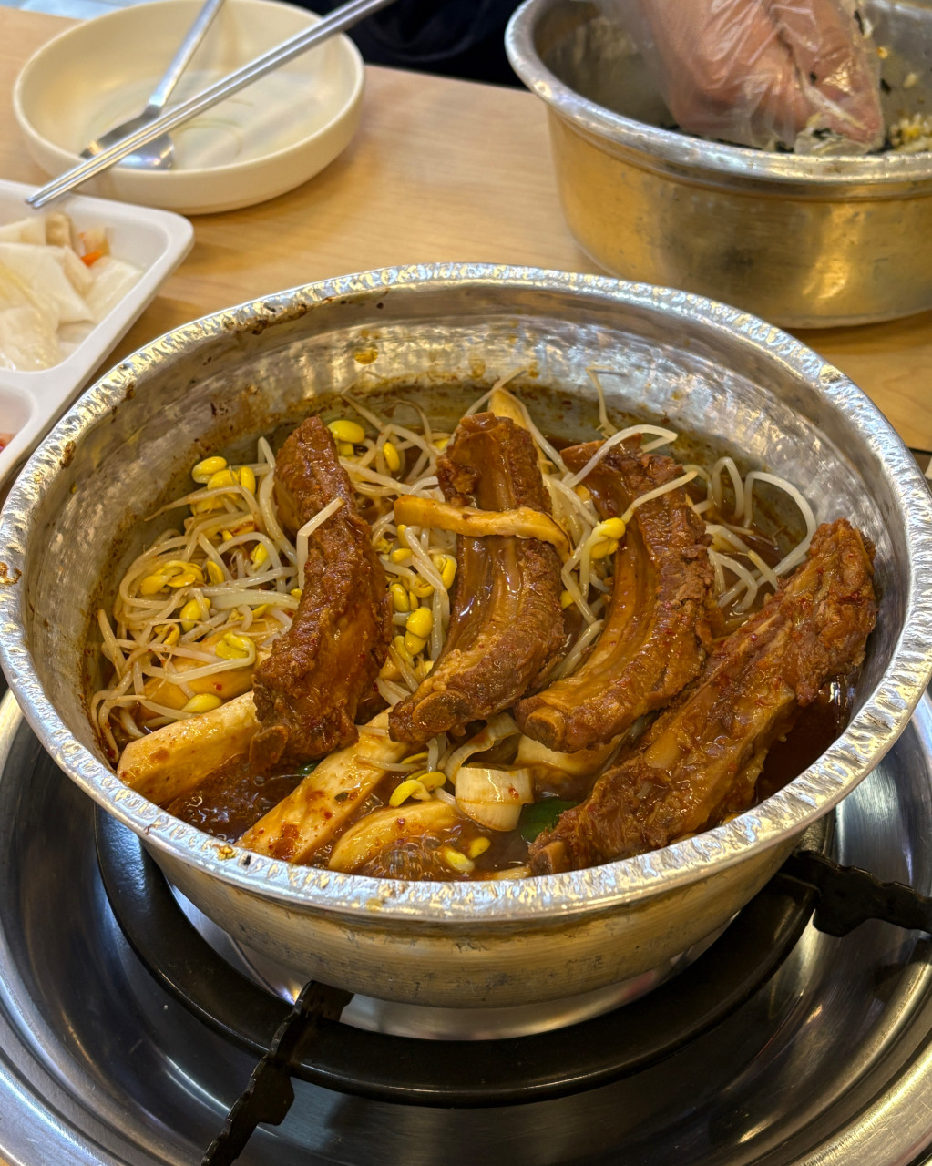 영통역 주차장 ｜영통역 회식 장소 고민 끝! 테이블 넓고 주차 편한 양푼애등갈비   영통역 꿀주차 정보 총정리