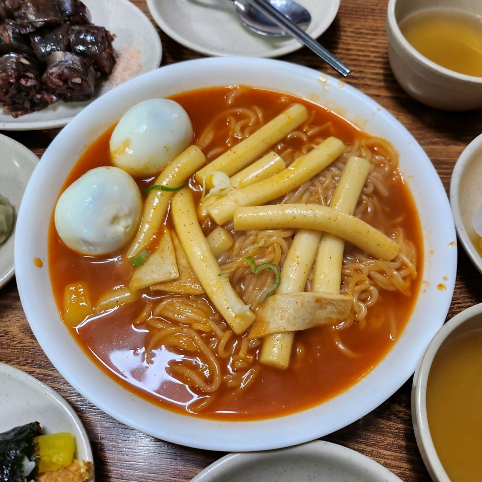 남동인더스파크역 주차장｜인천 3대 떡볶이 원정 필수 코스! '남동공단떡볶이'와 바로 옆 꿀주차장 안내
