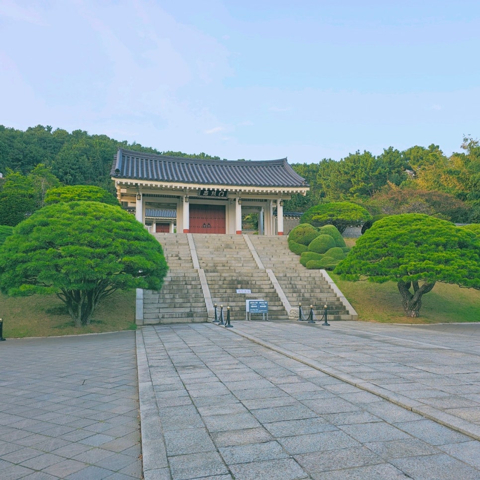 충렬사 주차장｜충렬사 나들이 전 체크! 근처 쾌적한 주차장 상세 안내