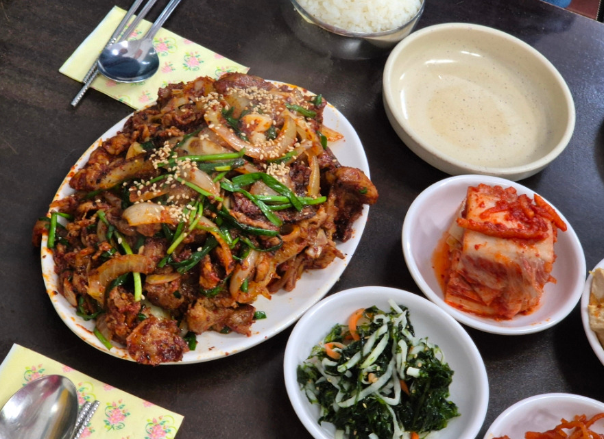 우장산역 주차장 | 우장산역 초근접 이용에 좋은 주만사 추천 주차장 2곳   백반 맛집 ‘충북식당’ 안내