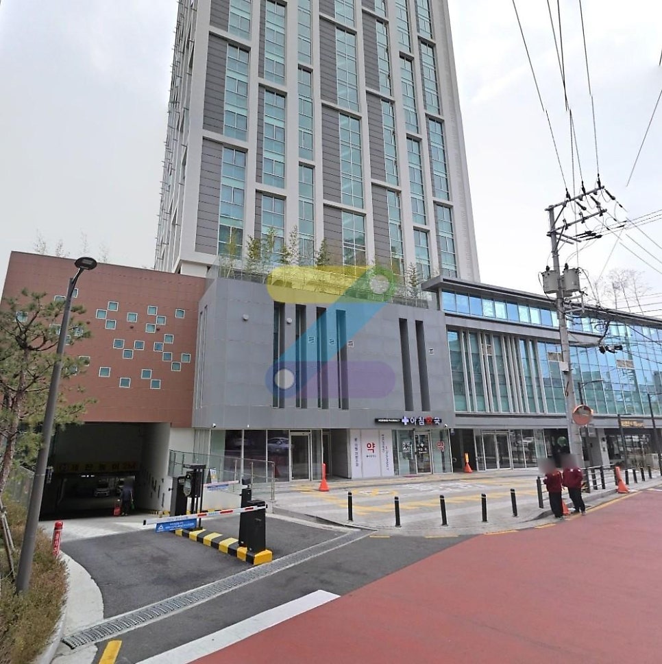 강동구청역 주차장 | 성내동 거주자구역 댈 곳 없어서 빙빙 돌다가 하루 4천원대인 타워 하나 뚫었습니다
