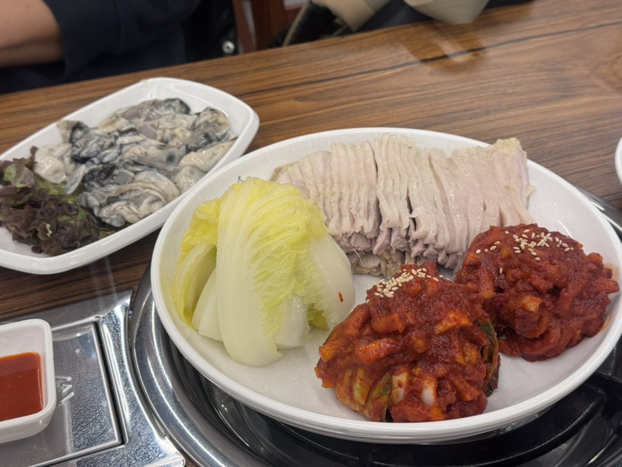봉천역 주차장 | 주차 난제 해결하고 바로 옆 '야들야들' 인생 보쌈까지 정복!